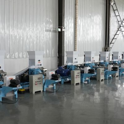 Ρυθμισμένη ταχύτητα να επιπλεύσει υψηλή ικανότητα μηχανών μύλων τροφών ψαριών