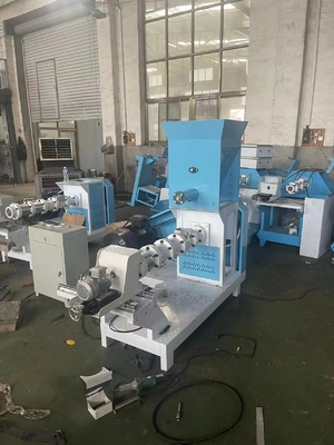 Ευπροσάρμοστη υψηλή επίδοση 60-80kg/H μηχανών σβόλων τροφών ψαριών