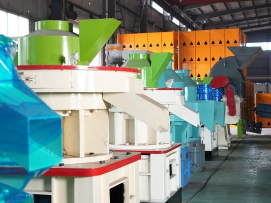 Εμπορικός γεωργικός 212mm ξύλινος σβόλος που κατασκευάζει τη μηχανή με τη μηχανή diesel