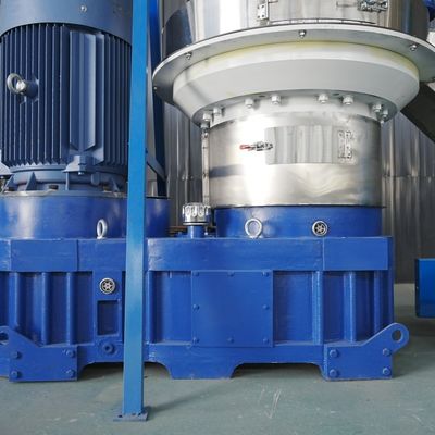 εξατομικεύσιμος σβόλος πριονιδιού που κατασκευάζει τη μηχανή τον αυτόματο ξύλινο σβόλο να αλέσει την ενέργεια - αποταμίευση