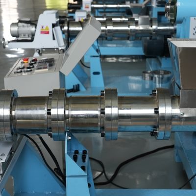 εξωθητής τροφίμων μηχανών 320kg 380V Pet σβόλων τροφών ψαριών 1mm επιπλέων