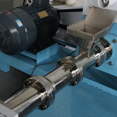 400kg/ODM Χ που επιπλέει τη γραμμή παραγωγής 90mm μηχανών σβόλων τροφών ψαριών ενιαία βίδα