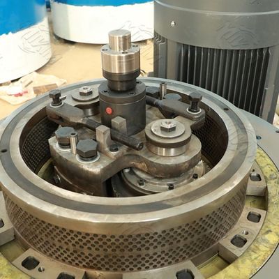 Ξύλινη μηχανή 22KW 400kg/Χ σβόλων βιομαζών του ISO